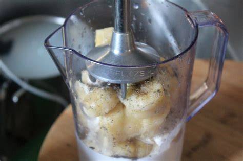 Zucker mahlen mit Pürierstab