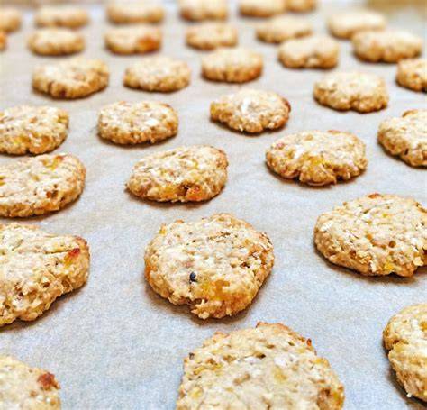 Zuckerfreie Alternativen: gesunde Kekse und Erdbeerkuchen