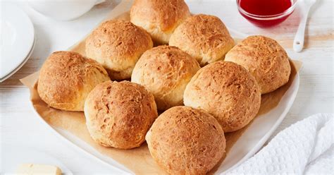 Zuckerfreie Quark-Öl-Brötchen - Formen und Backen