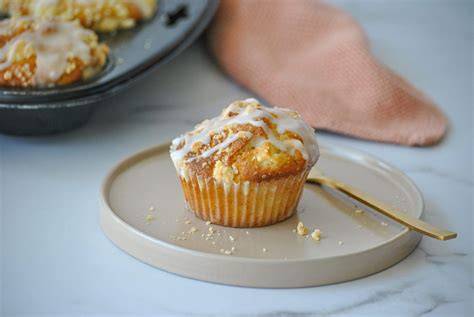 Zuckerguss in grün auf Kuchen, Muffins und Keksen