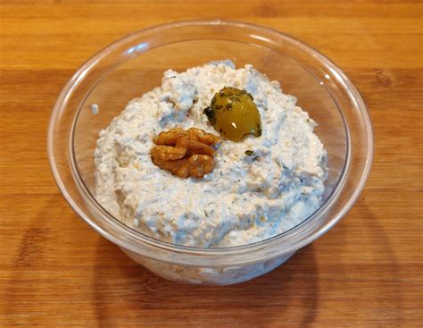Zutaten: Oliven, Ziegenkäse, Walnüsse