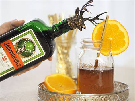 Zutatenübersicht: Kakao, Milch, Jägermeister, Gewürze