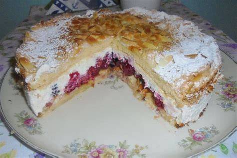 Zutaten Mandel-Baiser-Torte mit Himbeeren