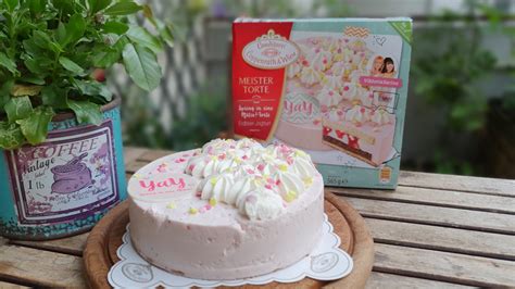 Zutaten Spring in eine Pfütze Torte aufgefächert grafisch