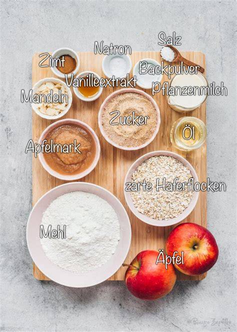 Zutaten für Apfelkuchen: Mehl, Äpfel, Zimt, Erythrit, Joghurt, Backpulver