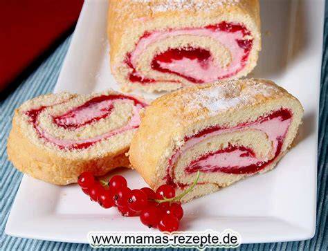 Zutaten für Biskuitrolle mit Johannisbeeren (Mehl, Eier, Zucker, Beeren, Mascarpone etc.)