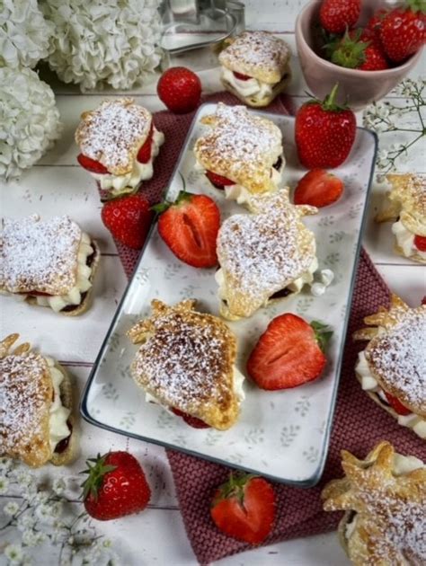 Zutaten für Blätterteigtorte: Blätterteig, Joghurt, Erdbeeren, Sahne