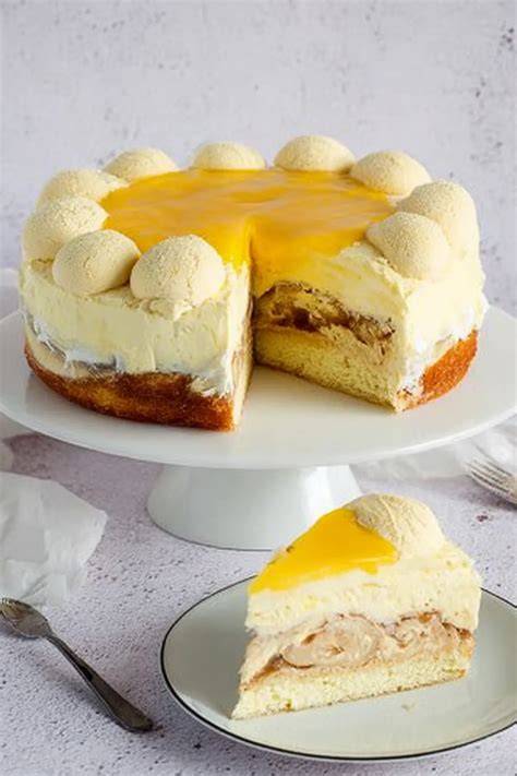 Zutaten für Solero Windbeutel Torte (Biskuit, Creme, Windbeutel, Fruchtspiegel)