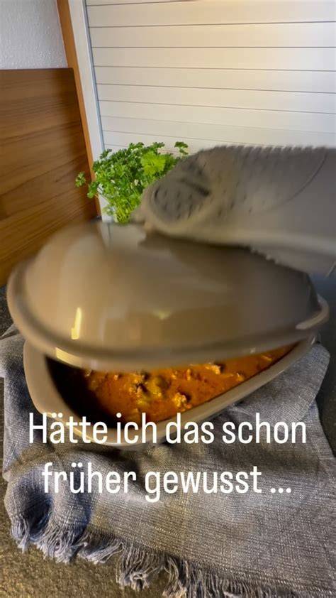 Zutaten für Zwetschgen-Marillen Marmelade, vorbereitet in einer Schüssel