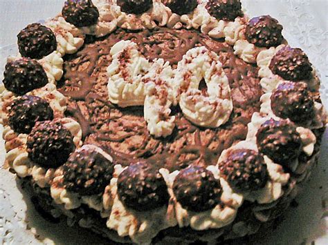 Zutaten für die Halloren Kugel Torte, einzeln angeordnet