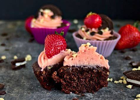 Zutaten für schokoladige Cupcakes und das Frosting