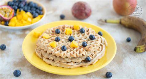 Zutaten und Back-Zubehör für gesunde, vegane Waffeln