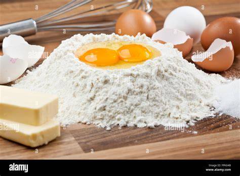 Zutaten und Grundzutaten für Karamellsauce, abgewogen und bereitgestellt