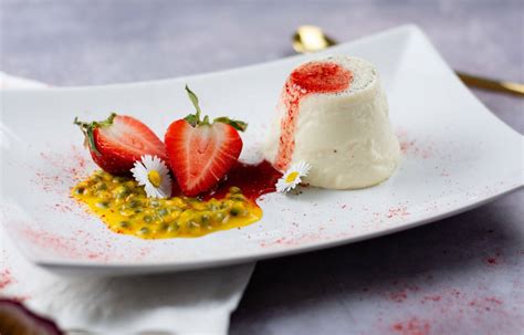 Zutaten und Zubereitungs-Schritte zur Panna Cotta