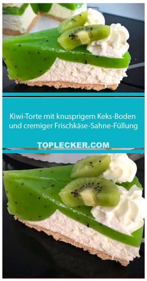 Zutaten-Arrangement: Kiwi, Quark, Sahne, Löffelbiskuit, Mandeln