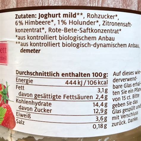 Zutatenliste und Nährwertangaben eines typischen Puddings