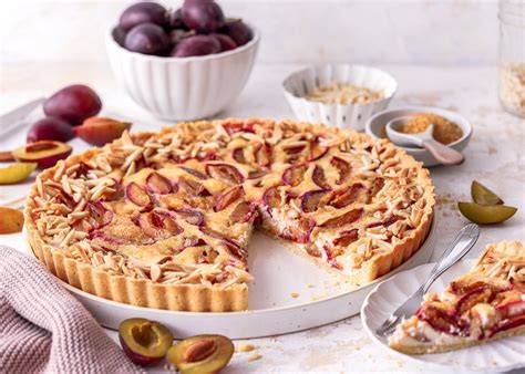 Zwetschgen-Tarte im Anschnitt