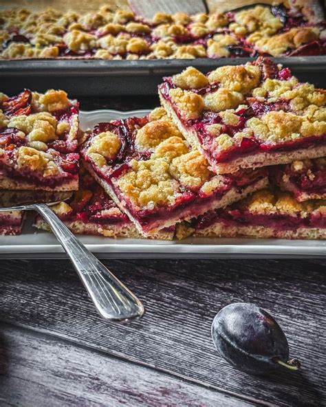 Zwetschgendatschi mit Streusel als Boden und Topping