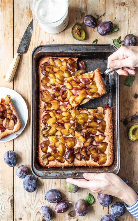 Zwetschgenkuchen mit Quark-Öl-Teig - Vorbereitung und Belegen