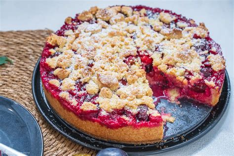 Zwetschgenkuchen mit Streuseln