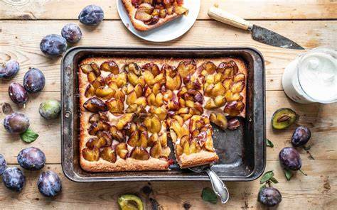 Zwetschgenkuchen vom Blech mit Quark-Öl-Teig