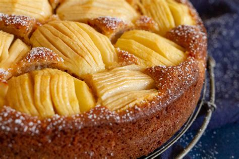 Zwieback Apfelkuchen goldbraun gebacken