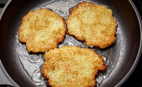 Zwieback-Quark-Puffer in der Pfanne