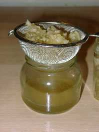 Zwiebel und Honig im Glas