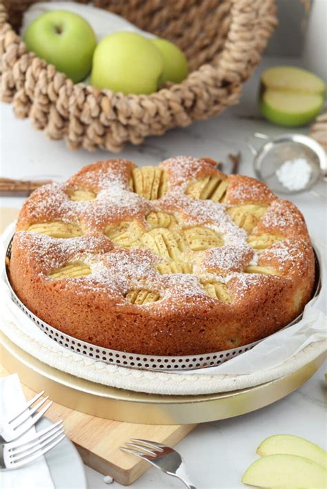 apfelkuchen-mit-zimt-und-puderzucker