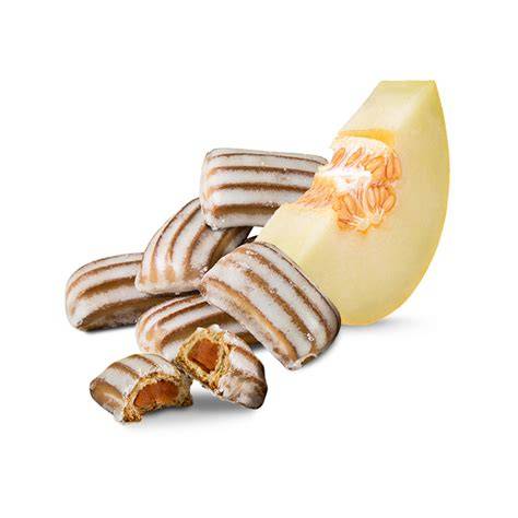 aufgeschnittener Biskuit mit Melonenfüllung