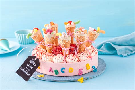 benjamin blümchen torte für die einschulung mit motto-deko