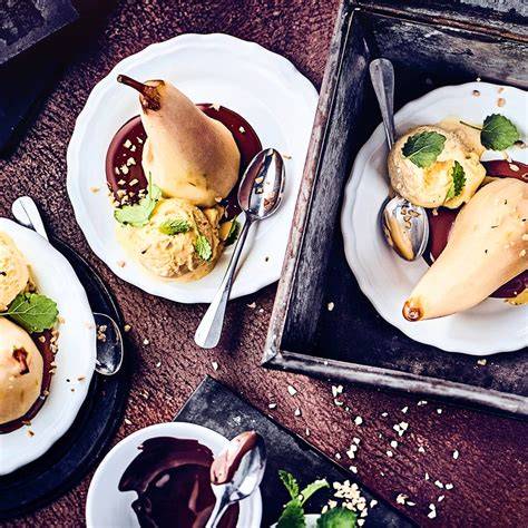 birne-helene-mit-schokoladensauce