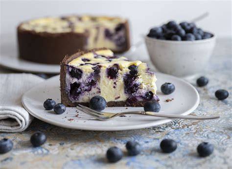blaubeer käsekuchen angeschnitten