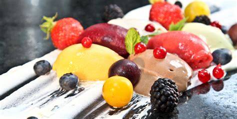 blitzrezept: mixer mit tk-beeren und joghurt, sofortiges sorbet