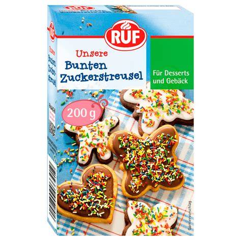 bunte Zuckerstreusel auf Kuchen