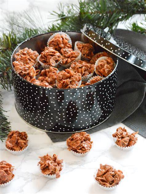 cornflakes kekse als weihnachtliche variante in keksdose