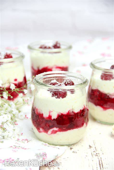 dessertgläser mit Himbeercreme