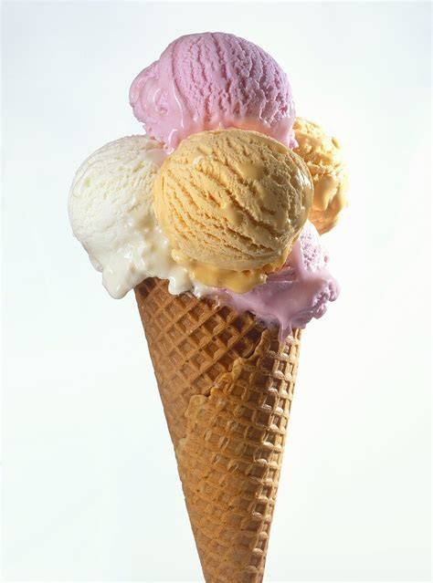 eiswaffel mit mehreren eiskugeln klassische und ausgefallene sorten