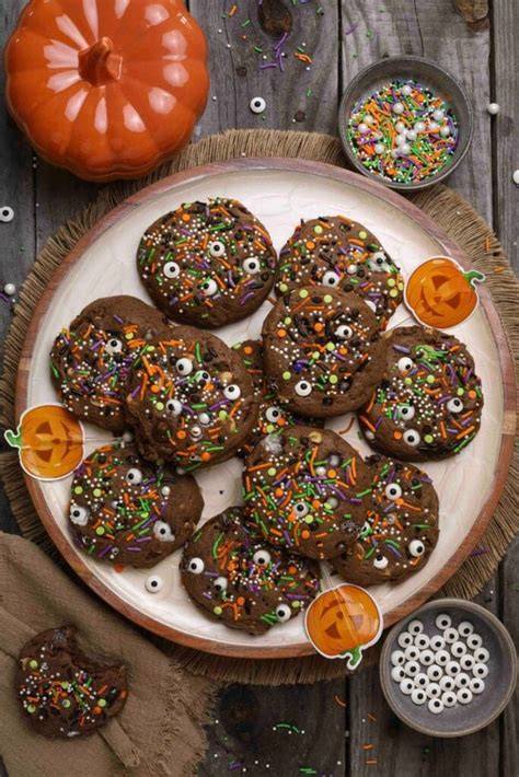 fertige-schwarze-cookies-halloween