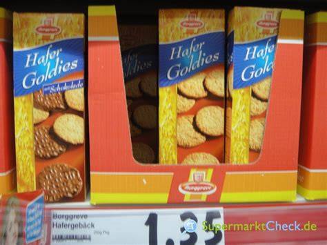 flacher, knuspriger Haferkeks auf Backblech