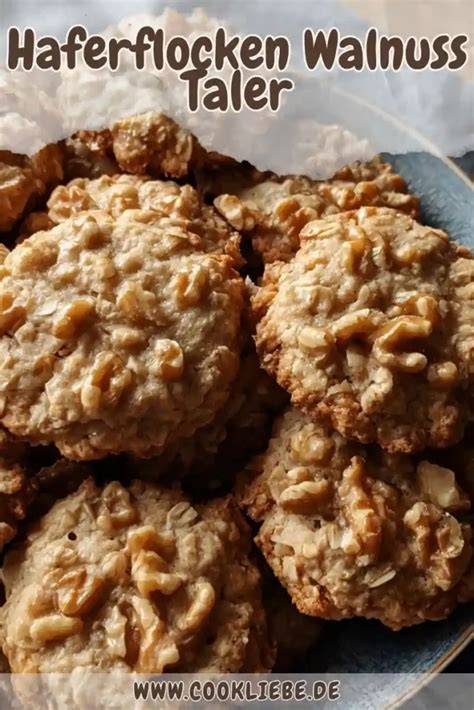 frische Erdnuss Honig Taler auf einem Backblech
