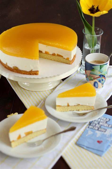 frische Pfirsiche für Sahnetorte