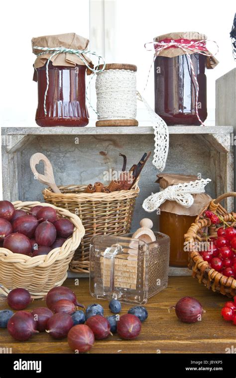frisches Obst zum Marmeladekochen