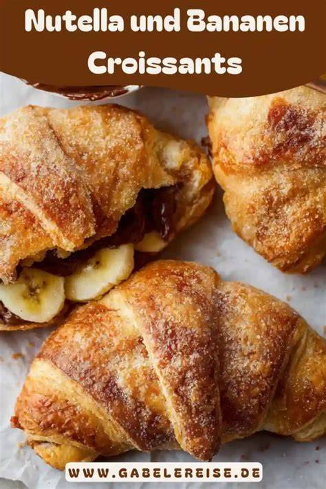 gefüllte Nutella-Croissants auf Backblech