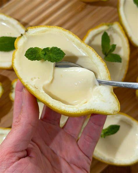 gefüllte Zitronencreme und Waffel