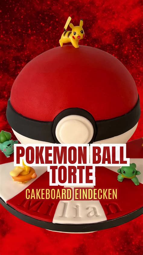 gefülltes Cakeboard mit Fondant überzogen