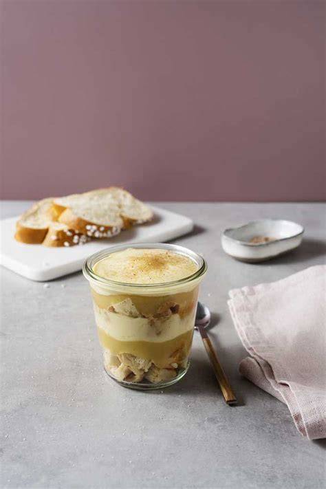 geschichtete Butterkeks-Pudding im Glas