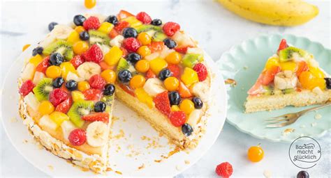 gesunde Kuchen mit Obst und Nüssen