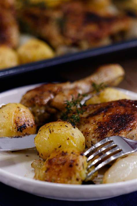 hähnchenschenkel-kartoffeln-ofen