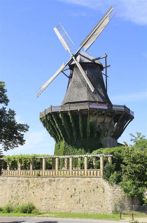 historische Mühle auf den Kanaren zur Gofio-Produktion